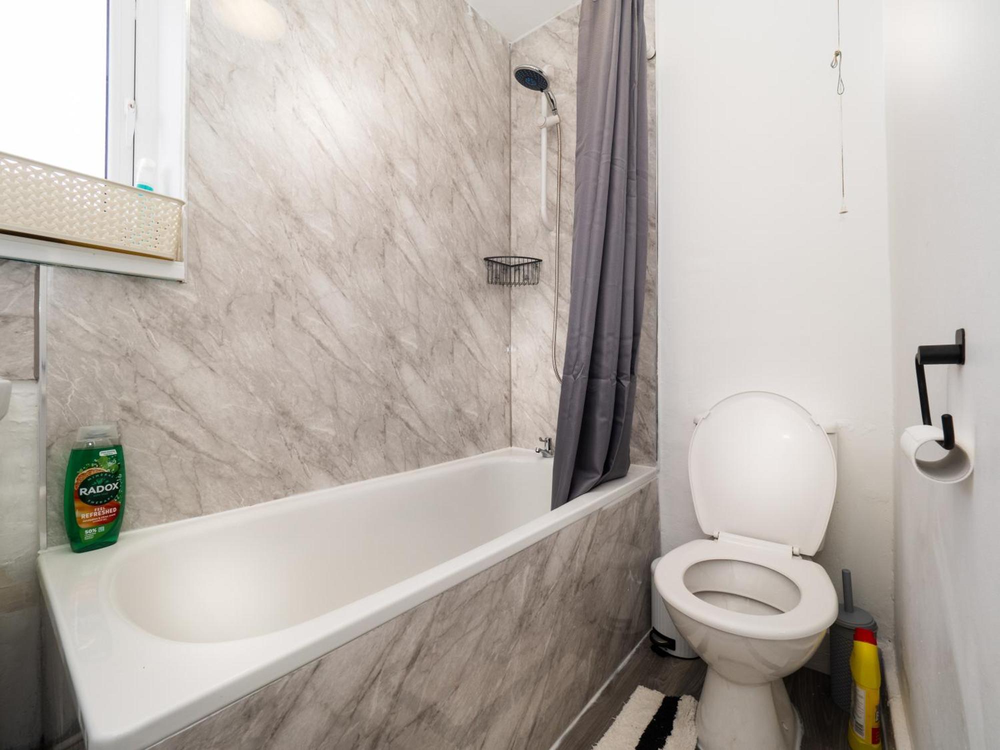 3Br Haven Retreat In Wallasey With Free Street Parking 外观 照片