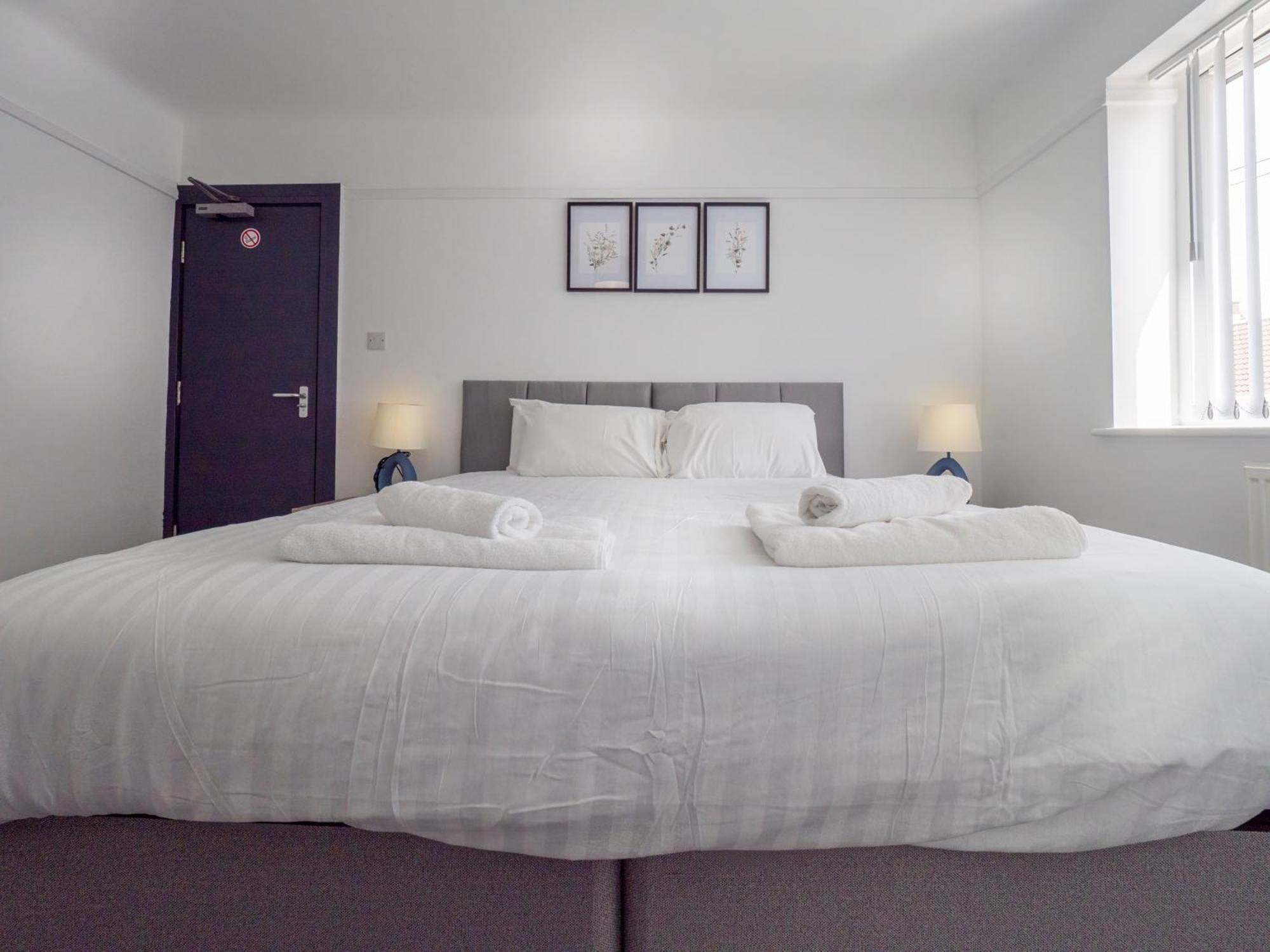 3Br Haven Retreat In Wallasey With Free Street Parking 外观 照片