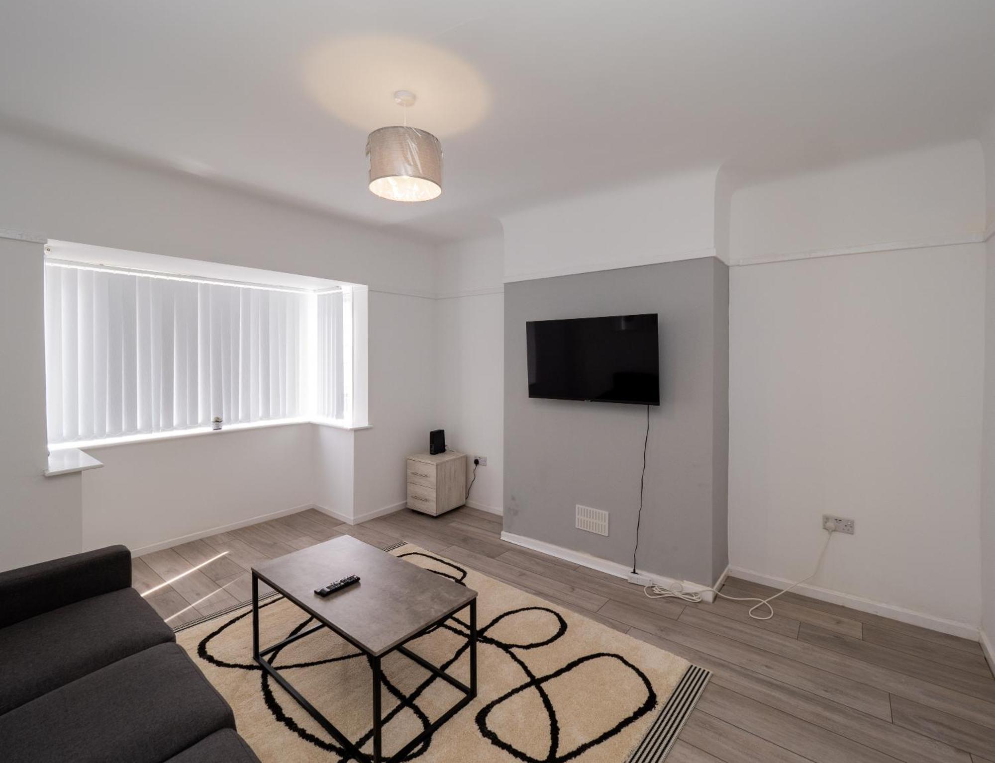 3Br Haven Retreat In Wallasey With Free Street Parking 外观 照片